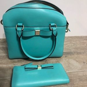 Gorgeous Tiffany blue purse and wallet